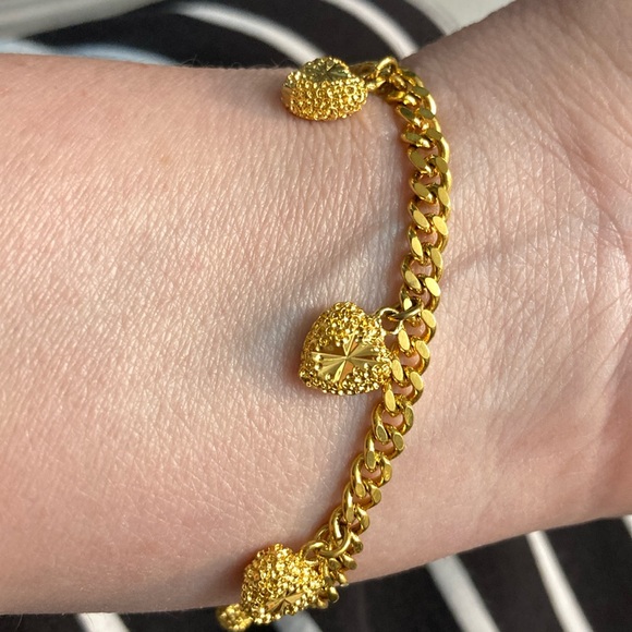 Indian wedding Jewelry - Indian wedding 24k gold plated hearts bracelet. A lobster clasp has been added